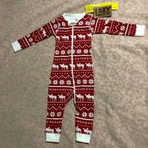 Lazy One sleeper moose red holiday